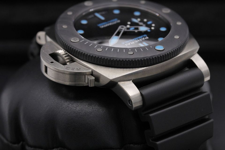 Panerai Submersible PAM00799 Image 4